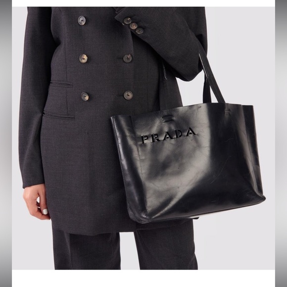 Authentic Prada Black vintage  leather  tote - Picture 2 of 4